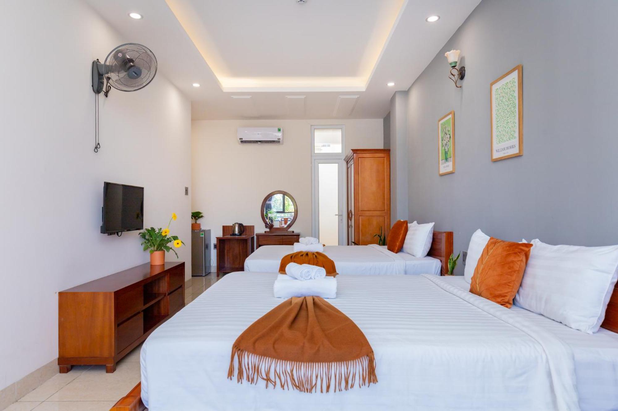 Prague Hotel Vung Tau Exterior photo