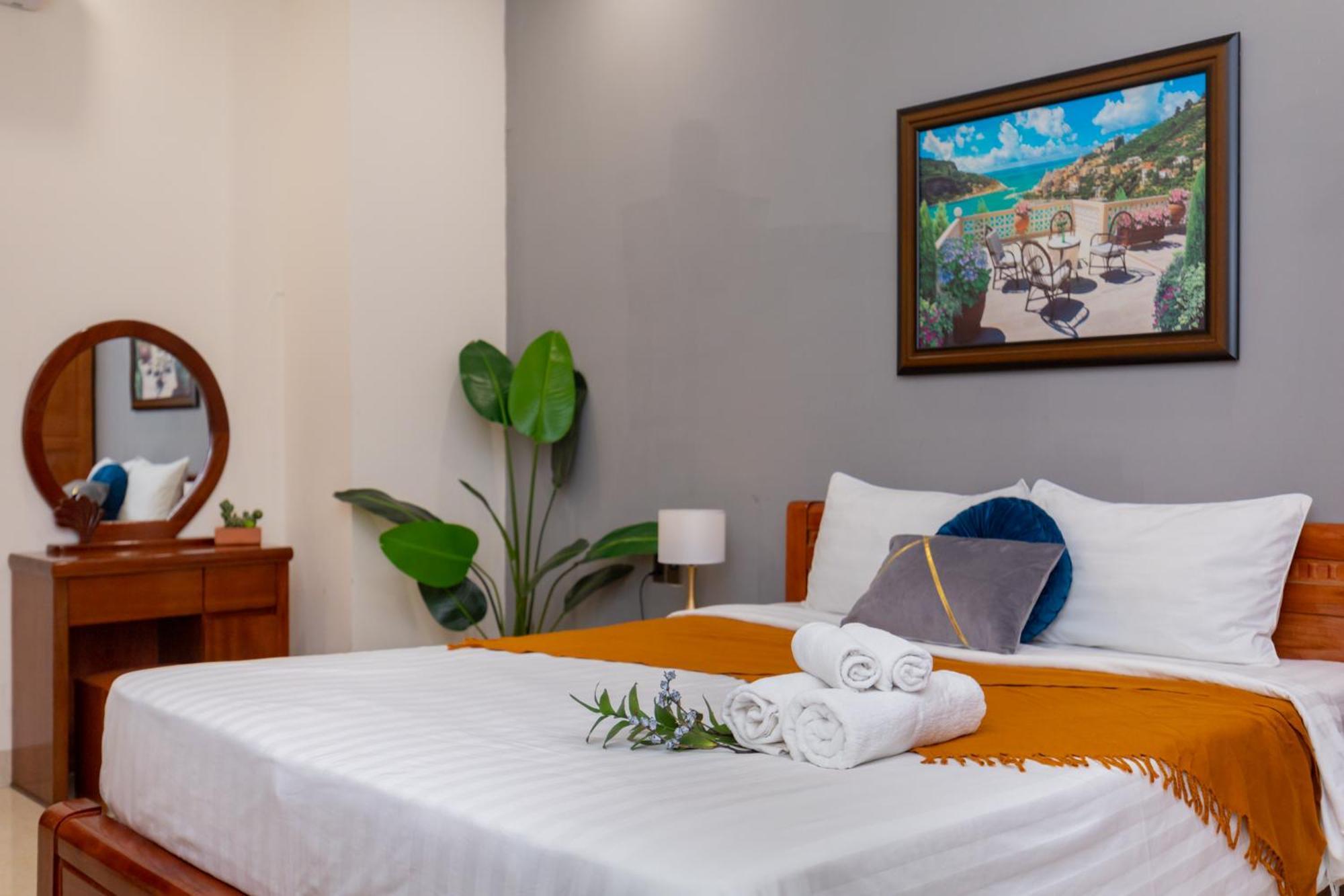 Prague Hotel Vung Tau Exterior photo