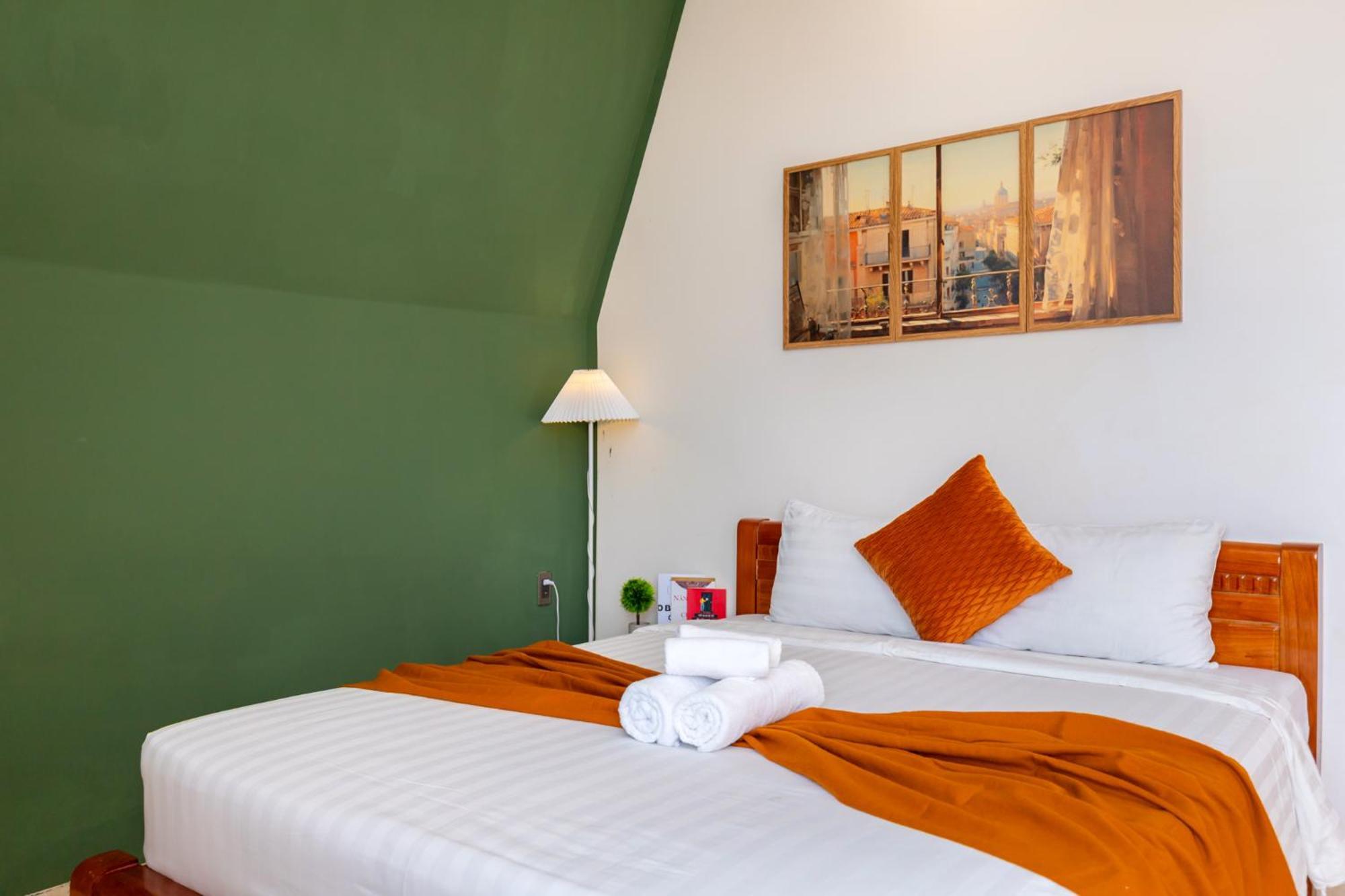 Prague Hotel Vung Tau Exterior photo
