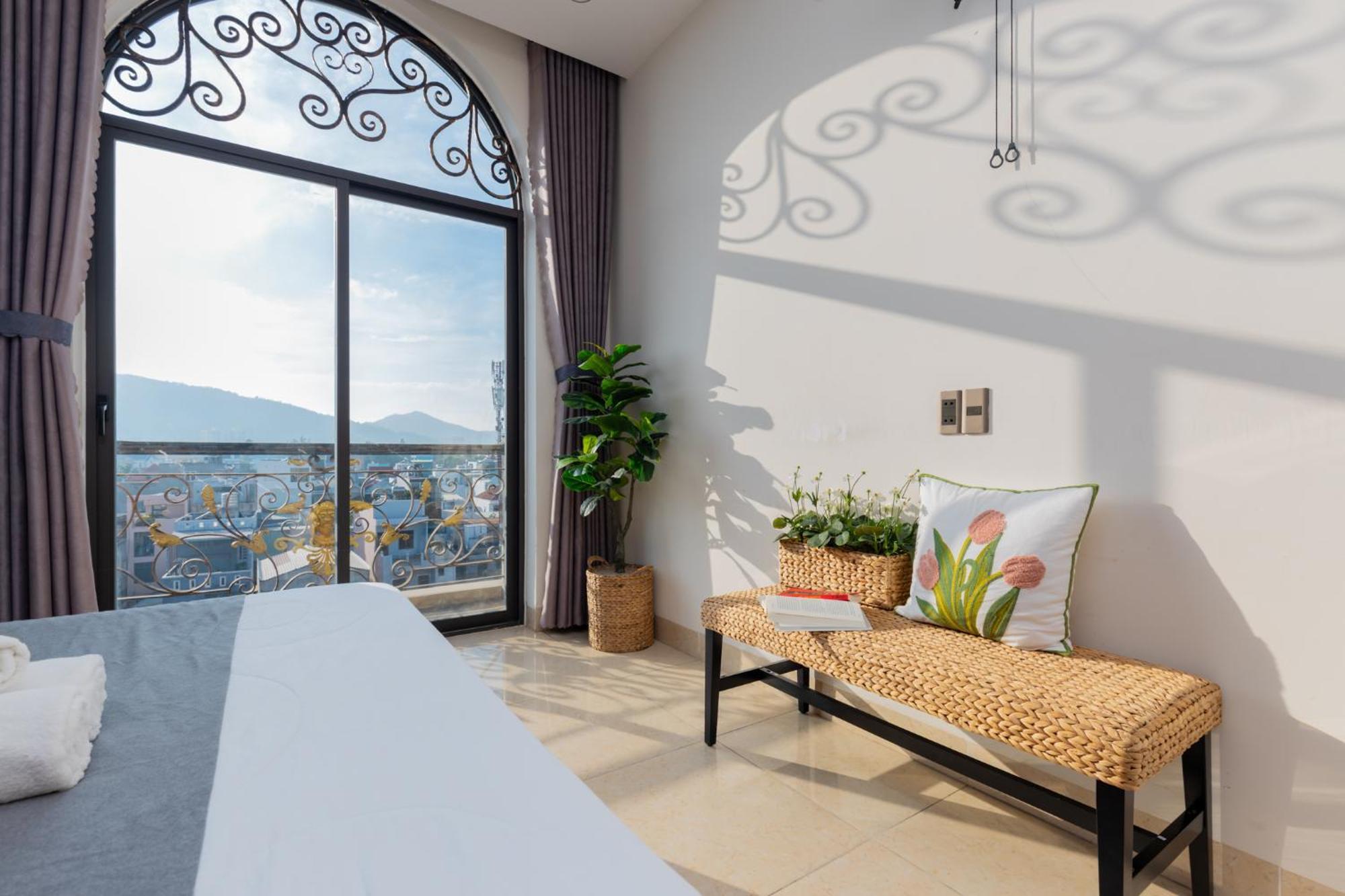 Prague Hotel Vung Tau Exterior photo